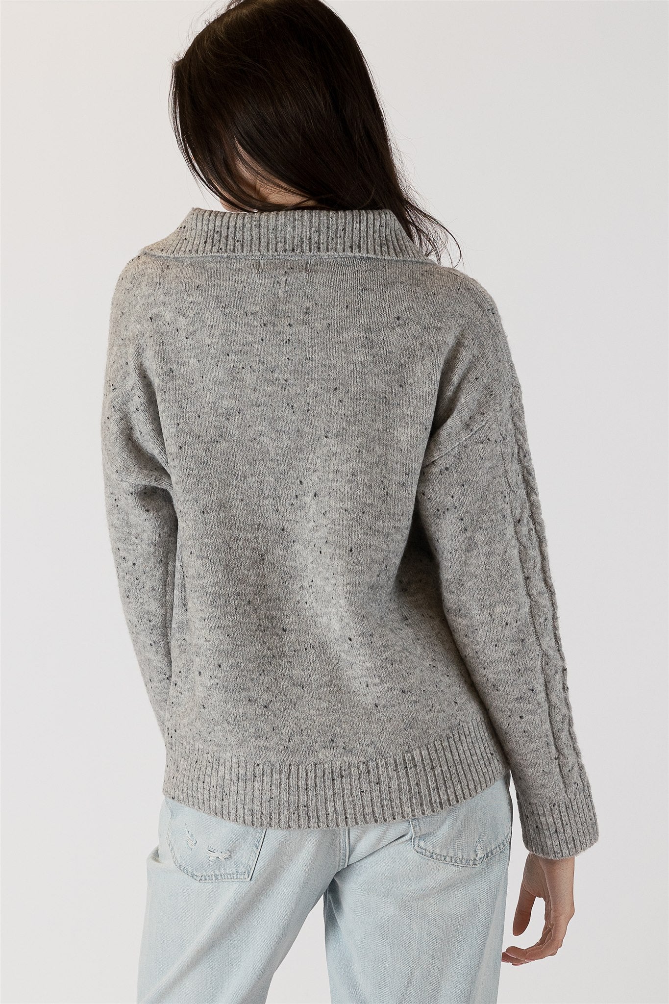 Lyla+Luxe Top - 3/4 Zip Sweater - Grey