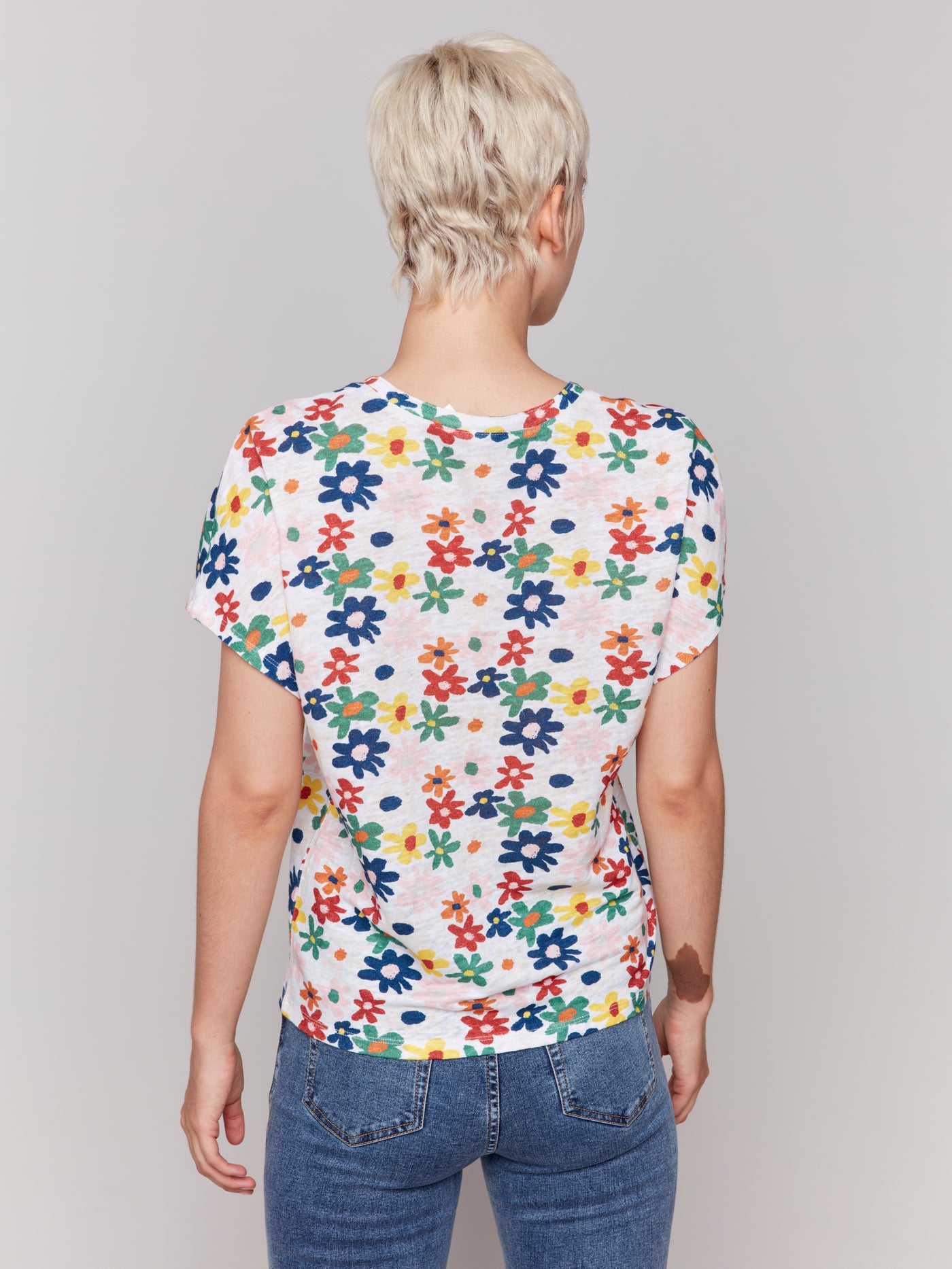 Charlie B Top - V-Neck Tee - Daisies