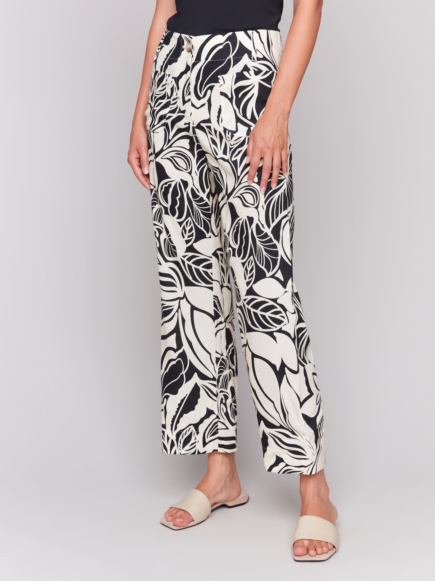 Charlie B Pant - Linen Blend Crop - Botanical