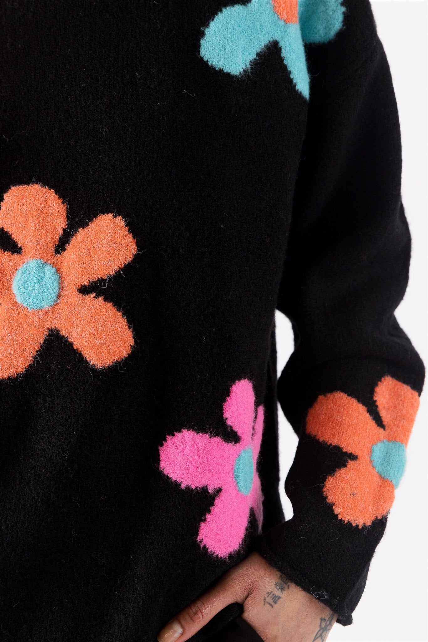 Lyla+Luxe Top - Flower Power Sweater - Black/Multi