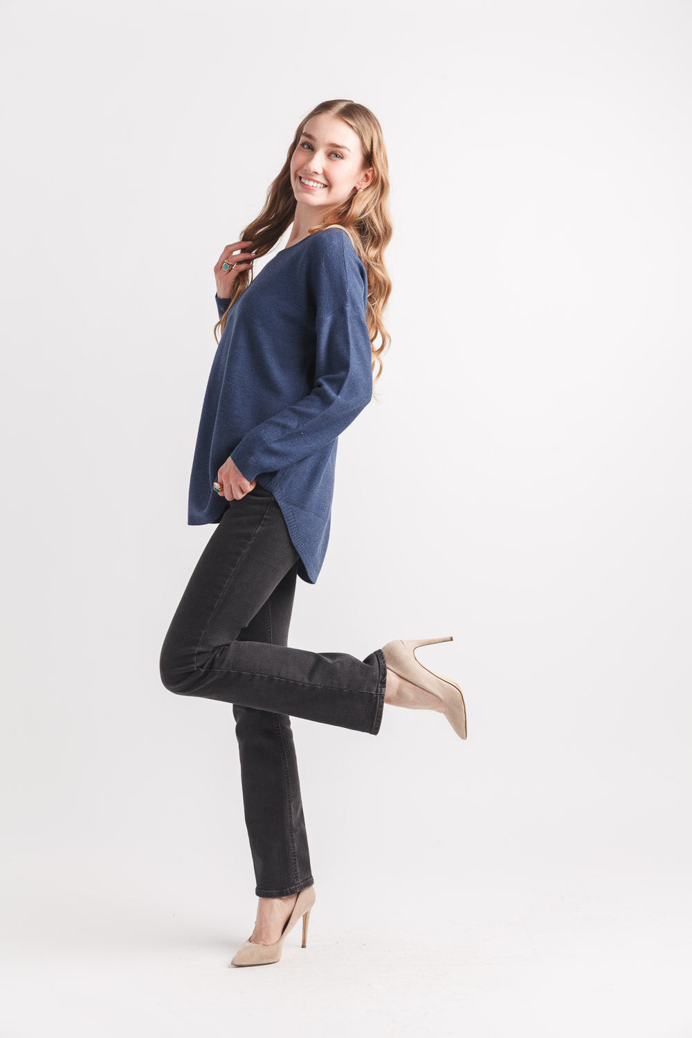 Papillon Top - Shirt Hem Sweater - Navy