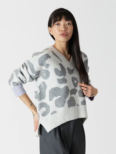 Lyla+Luxe Top - Ocean Animal Print - Grey /Lavender